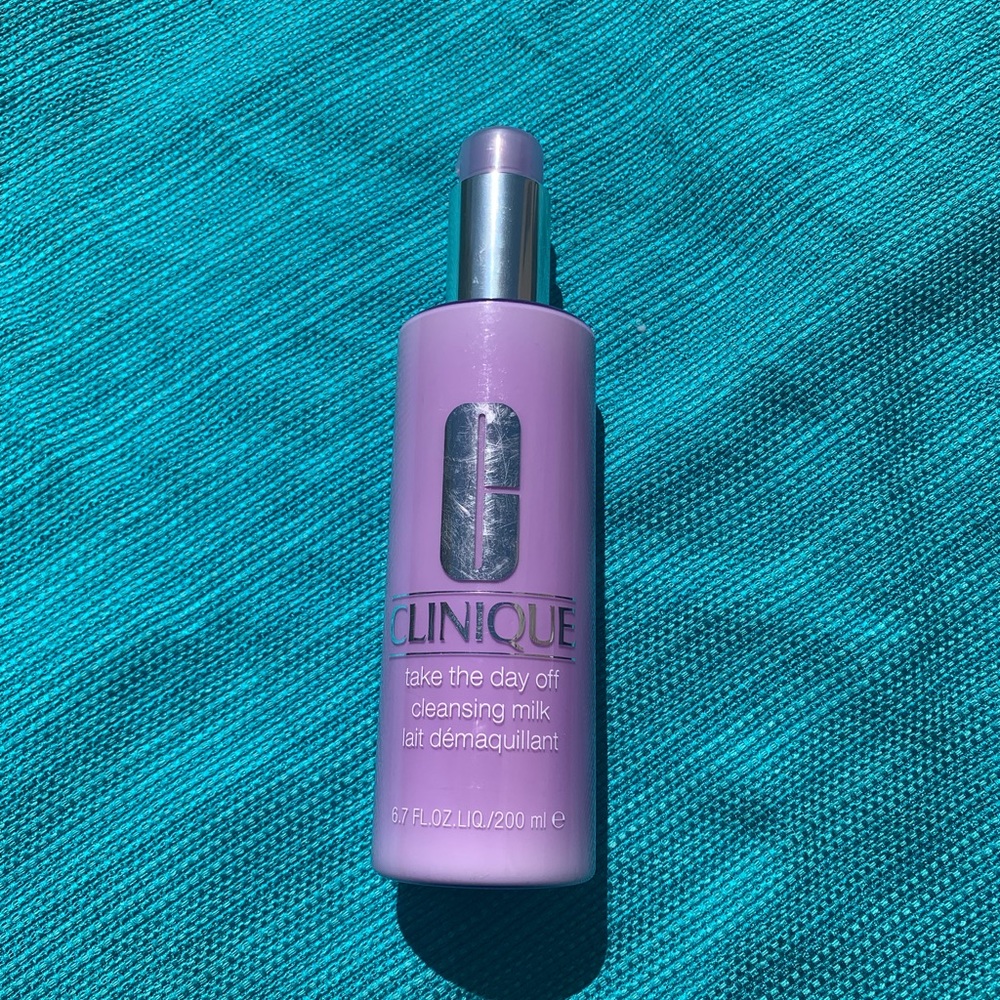 Brand new Clinique take the day off cleansing milk